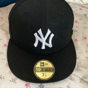 blacks yankees hat size 7 1/4